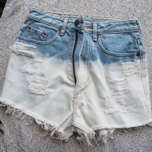 Dip-dye Bleached Distressed Denim Levi Shorts